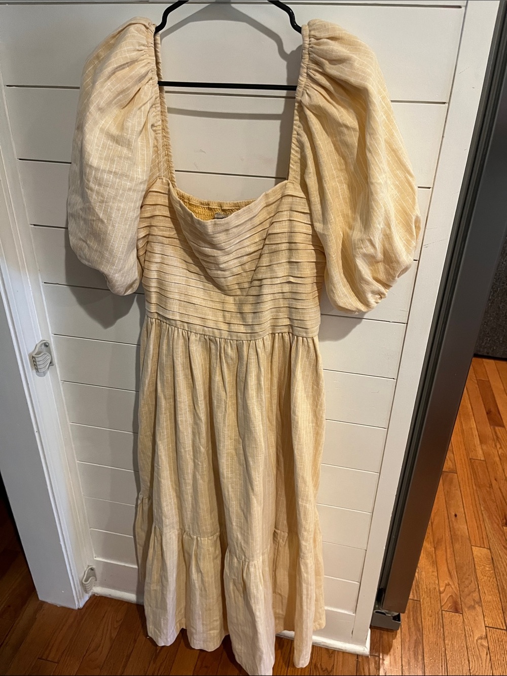 Abercrombie & Fitch Puff-Sleeve Midi Dress in Pale Yellow Stripe medium tall